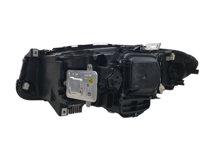 Передние фары Xenon Adaptive RH на BMW 5 Series F10/F11 2010-2017 года