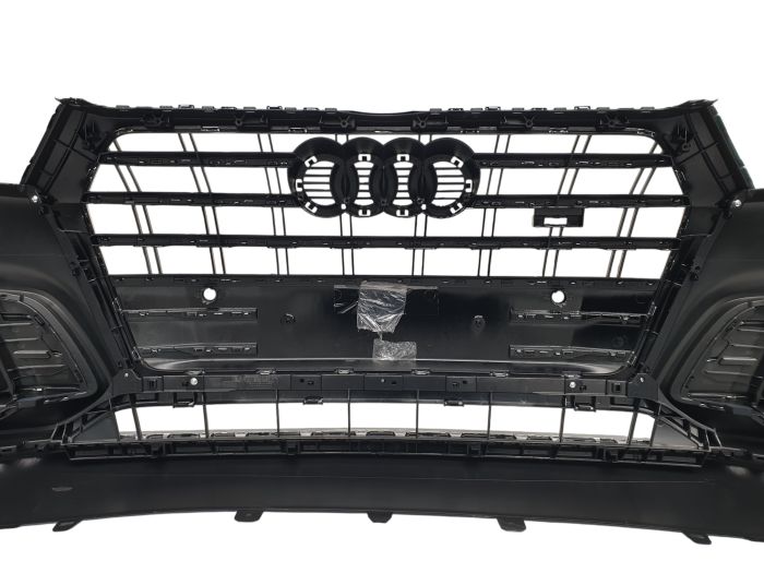 Передний бампер (S-Line) V2 на Audi Q5 80A 2016-2020 года