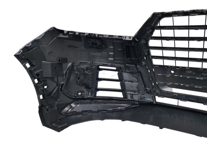 Передний бампер (S-Line) Black на Audi Q7 4M 2015-2020 года