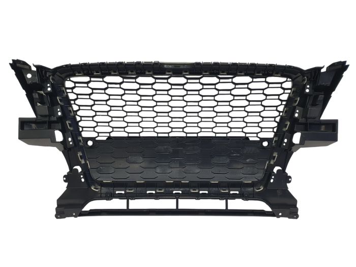 Решетка радиатора Full Black (в стиле RSQ5) на Audi Q5 8R 2008-2012 года