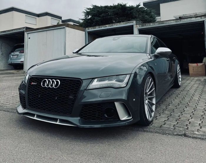 Передний бампер ( RS Style ) на Audi A7 4G 2010-2014 года