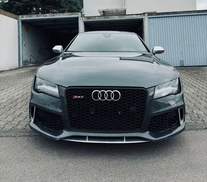 Передний бампер ( RS Style ) на Audi A7 4G 2010-2014 года