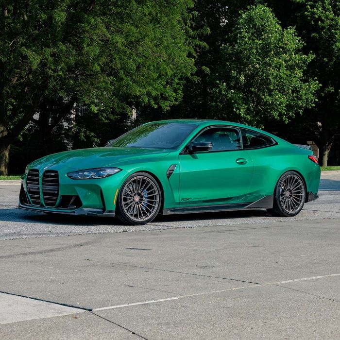 Лезвия на пороги ( Карбон ) V1 на BMW M4 G82 / G83 2021-2025 года