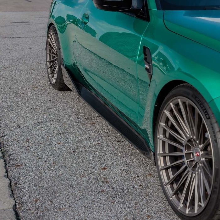 Лезвия на пороги ( Карбон ) V1 на BMW M4 G82 / G83 2021-2025 года