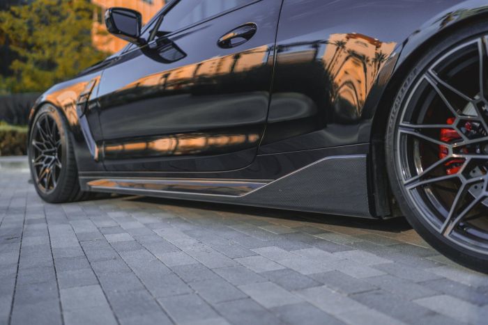 Лезвия на пороги ( Карбон ) V1 на BMW M4 G82 / G83 2021-2025 года