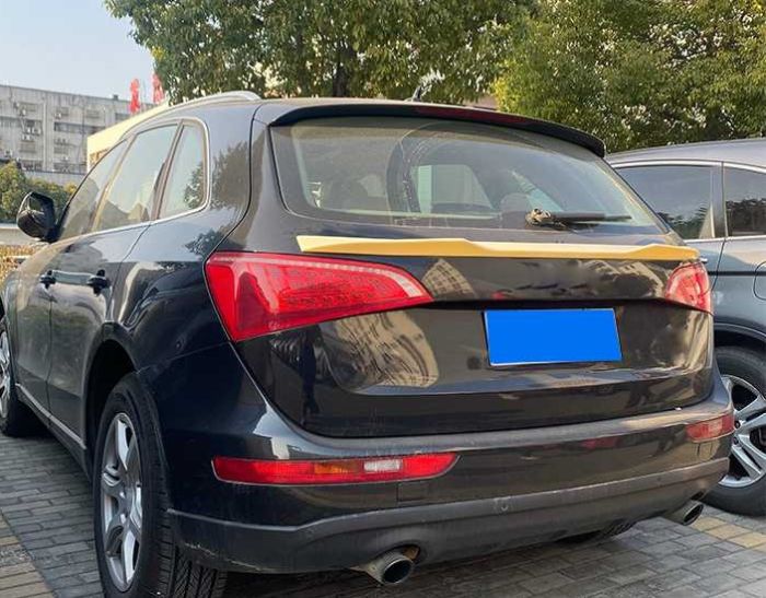 Cпойлер под стекло задней двери Audi Q5 8R (08-16 г.в.)