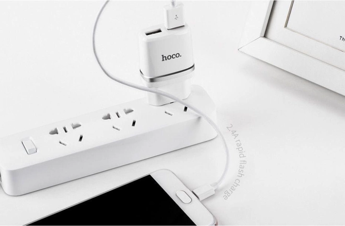 Мережевий зарядний пристрій HOCO C12 Smart dual USB charger 12W White (6957531047759)