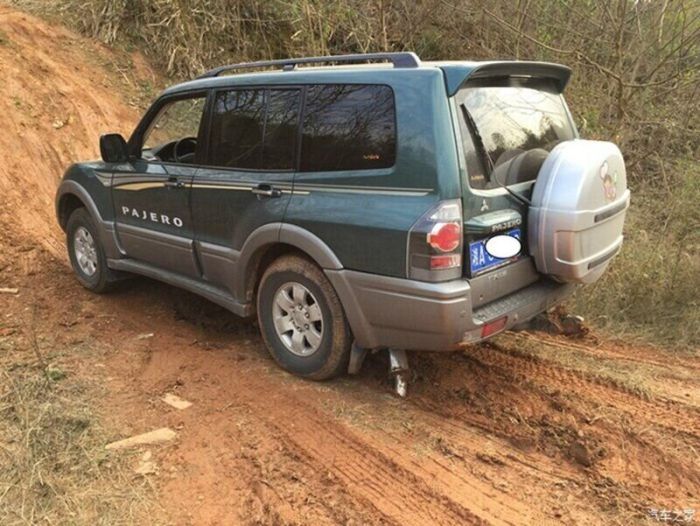 Спойлер на Mitsubishi Pajero (06-15 г.в.)