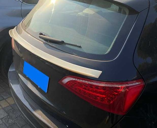 Cпойлер под стекло задней двери Audi Q5 8R (08-16 г.в.)