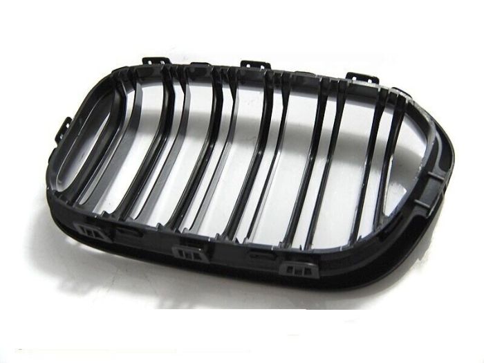Решетка радиатора (ноздри) BMW F20 / F21 (15-18 г.в.)