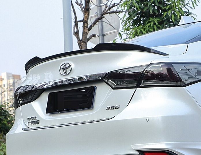 Спойлер на Toyota Camry 70 стиль М4 черный глянцевый ABS-пластик