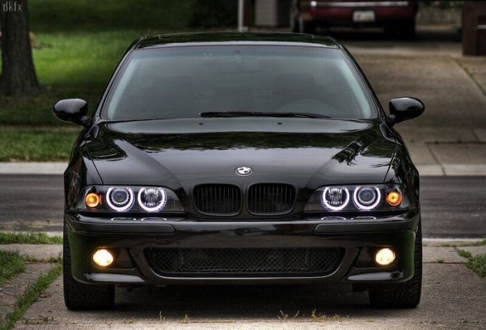 Решетка радиатора BMW E39, гриль, "ноздри"