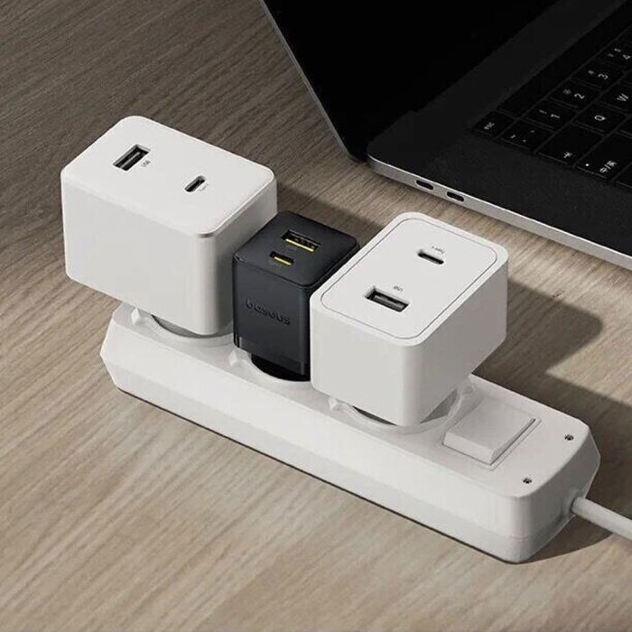 Мережевий зарядний пристрій Baseus Palm Fast Charger C+U 30W EU Cluster Black (P1011160A113-00)