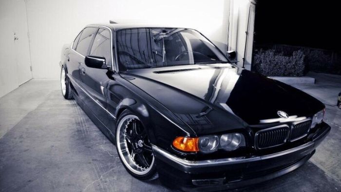 Решетка радиатора BMW E38, черный мат