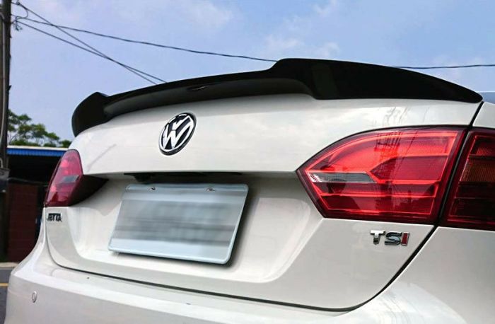 Спойлер на Volkswagen Jetta 6 стиль М4 черный глянцевый ABS-пластик