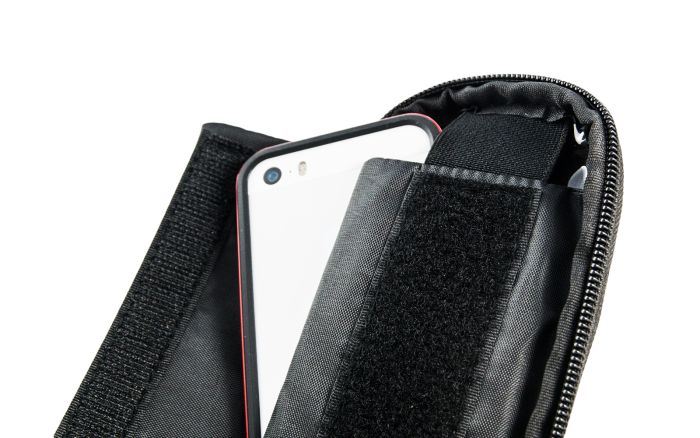 Велосипедна сумка на раму під смартфон 5,5” чорно-синя IN TOUCH (94882-IS)