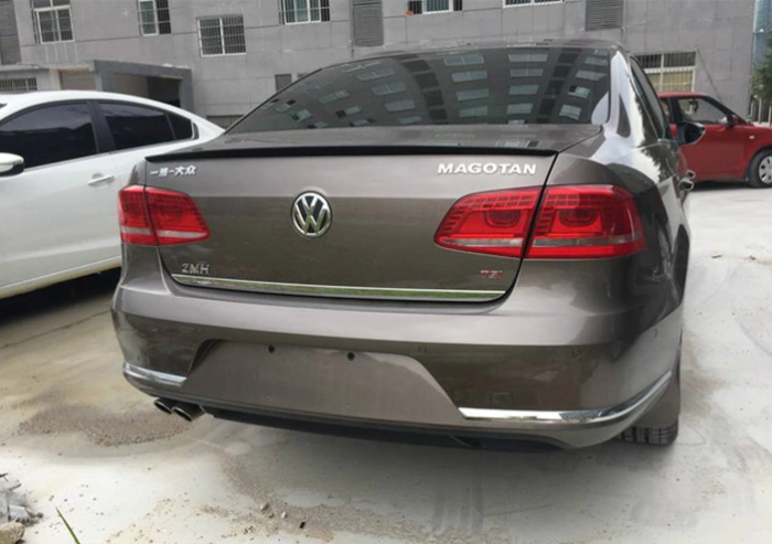 Спойлер на Volkswagen Passat B7 черный глянцевый ABS-пластик (европейка)