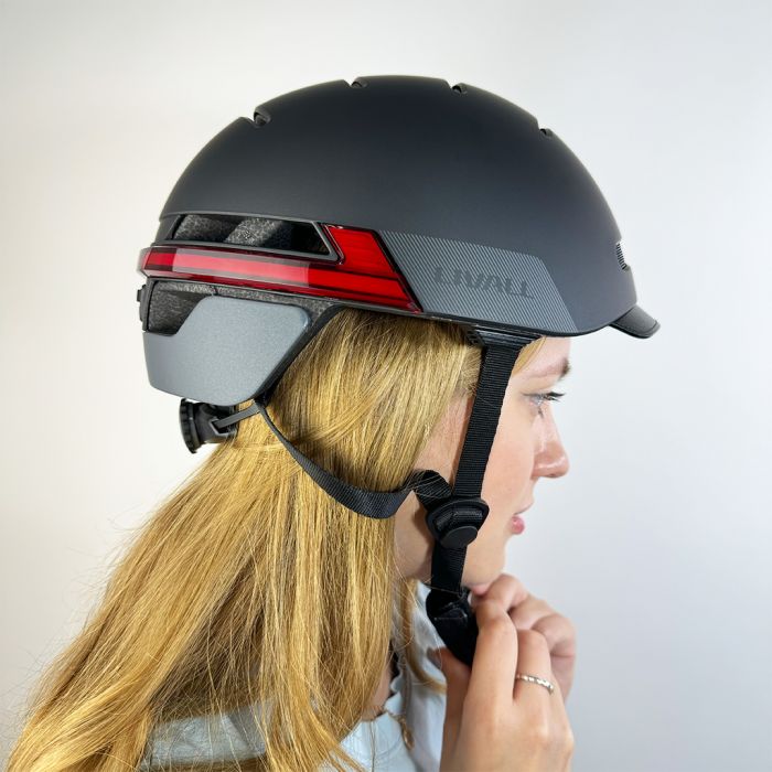 Захисний шолом Livall BH51M NEO (L) Black (57-61см), акустика, мікрофон, сигнали поворотів та стопів, додаток, пульт BR80, Bluetooth (LIV-T1V6MN-5311)