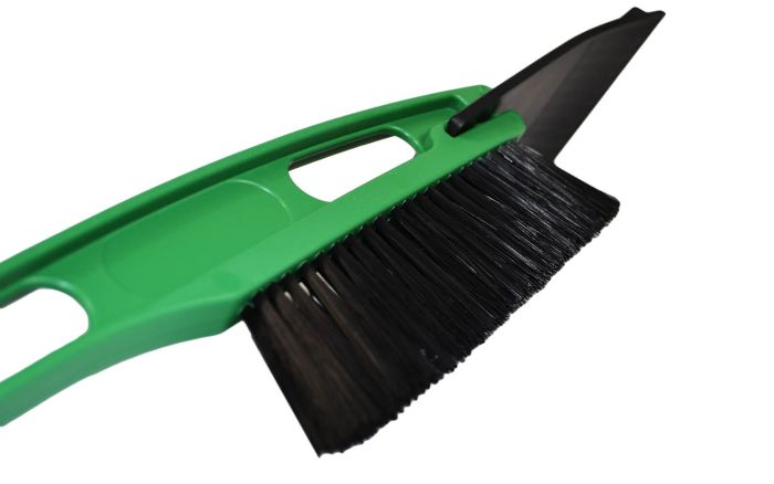 Щітка для снігу зі скребком 53см Дакота зелена 32309Green-IS
