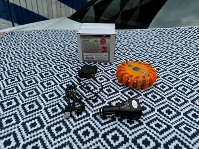 Блимавка на авто з магнітом 16 LED V16 IP55 FLARE 48050-IS