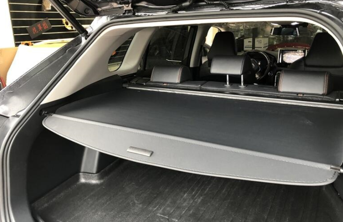 Задняя накладка (шторка, полка) багажника Toyota RAV 4 (2019 -...)