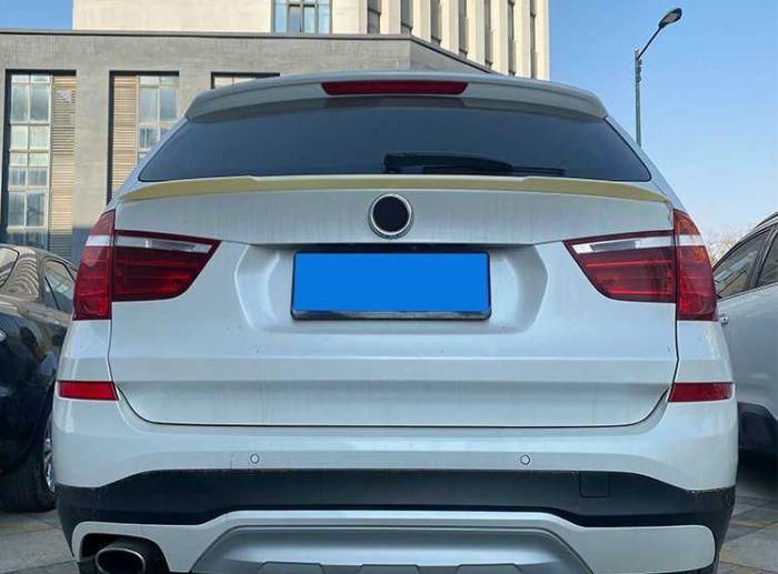 Cпойлер под стекло задней двери BMW X3 F25 ABS-пластик
