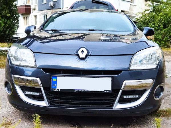 Углы переднего бампера из нержавеющей стали 2008-2011 для Renault Megane III