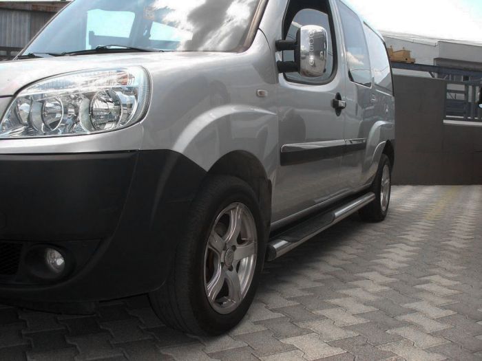 Боковые трубы (2 шт., нержавейка) 70 мм, с пластиковыми вставками для Fiat Doblo I 2001-2005 гг