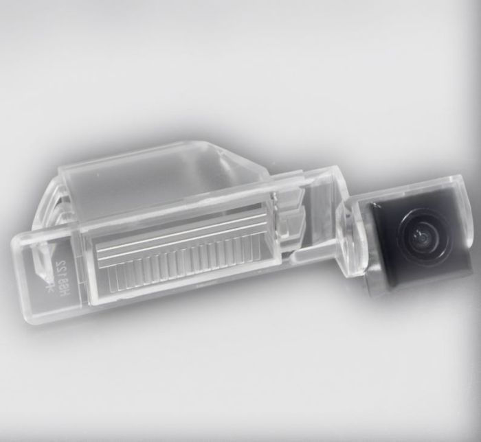 Камера заднего вида Falcon HS8122-AHD Cube Nissan X-Trail 2008-2012 / Sunny 2011