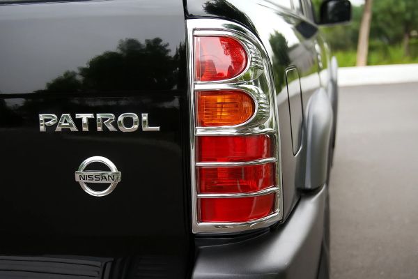 Накладки на Задние Фонари (Пластик) для Nissan Patrol Y61 1997-2011 гг