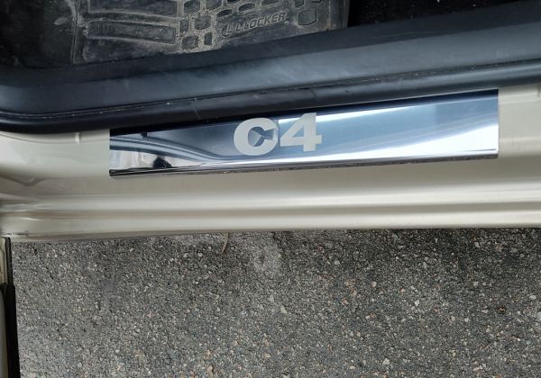 Накладки на пороги Carmos нержавейка для Citroen C-4 2004-2010 гг