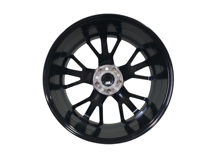 R18 BMF Диски (одноширокие 8.0J ET35) на Audi A4 B8 2007-2011 года