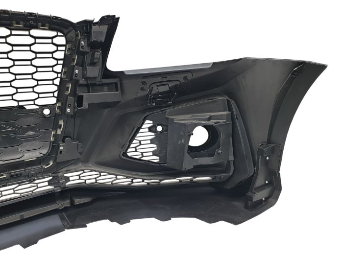 Передний бампер ( RS Style ) на Audi Q5 8R 2008-2012 года