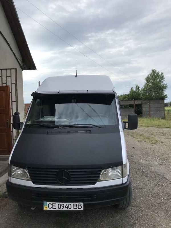 Козырек на лобовое стекло (черный глянец, 5мм) для Mercedes Sprinter W901/902/903/904/905 1995-2006 гг