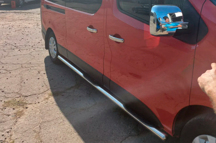Боковые трубы (2 шт., нержавейка) 70 мм, короткая база для Opel Vivaro 2001-2015 гг