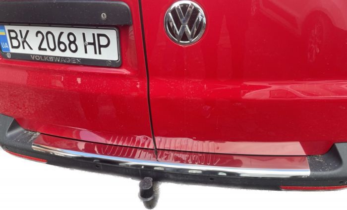 Накладка на задний бампер с загибом (Carmos V1, нержавеющая сталь) для Volkswagen T5 Caravelle 2004-2010 гг