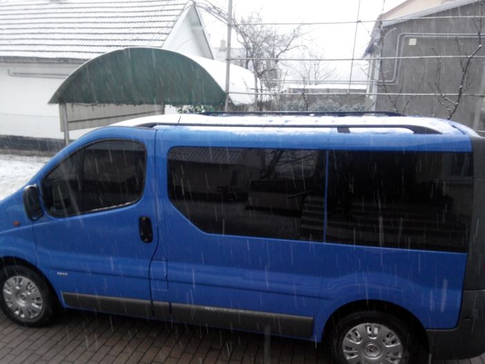 Черные рейлинги Короткая база, Пластиковые ножки для Nissan Primastar 2002-2014 гг