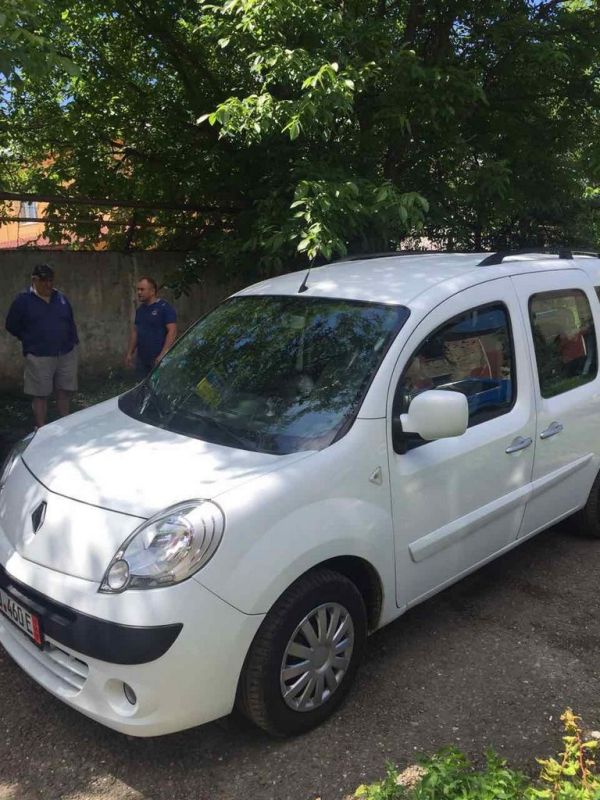 Черные рейлинги Стандартная база, пластиковые ножки для Renault Kangoo 2008-2020 гг