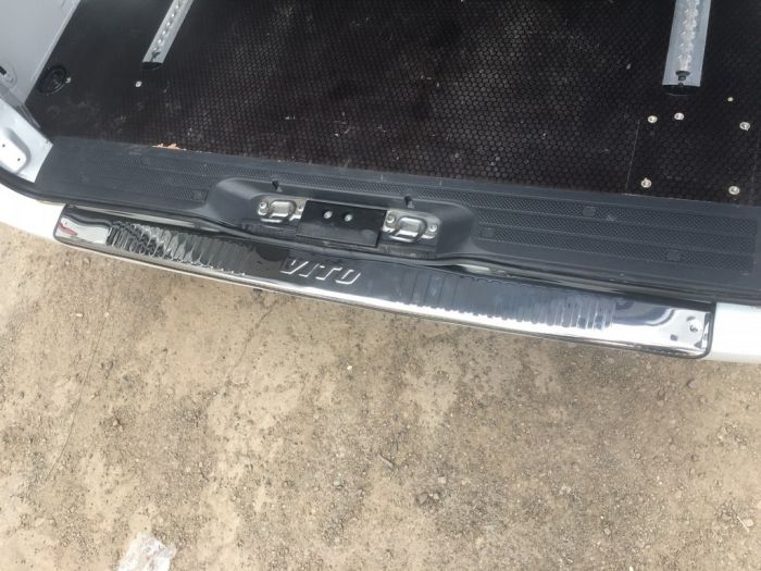 Накладка на задний бампер с загибом (Carmos V1, нержавейка) для Mercedes Vito W639 2004-2014 гг