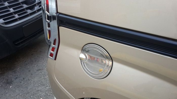 Хромированная накладка на лючок бензобака (нерж. сталь) для Citroen Nemo 2007-2017 гг