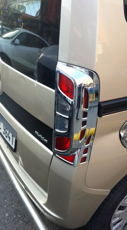 Хромированные накладки на задние фонари с изгибом (2 шт, пластик) для Citroen Nemo 2007-2017 гг