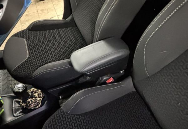 Подлокотник (с пластиковым адаптером для подстаканника) для Citroen C-3 2009-2016 гг