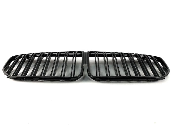 Решетка радиатора (ноздри) BMW 7 G11 / G12 стиль M (2019-...)