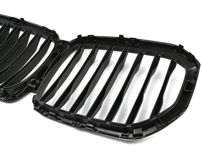 Решетка радиатора на BMW X5 G05 черная матовая
