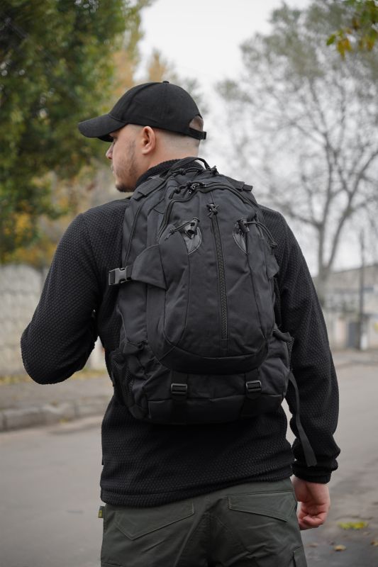 Рюкзак с водоотталкивающим покрытием на 40л — Черный