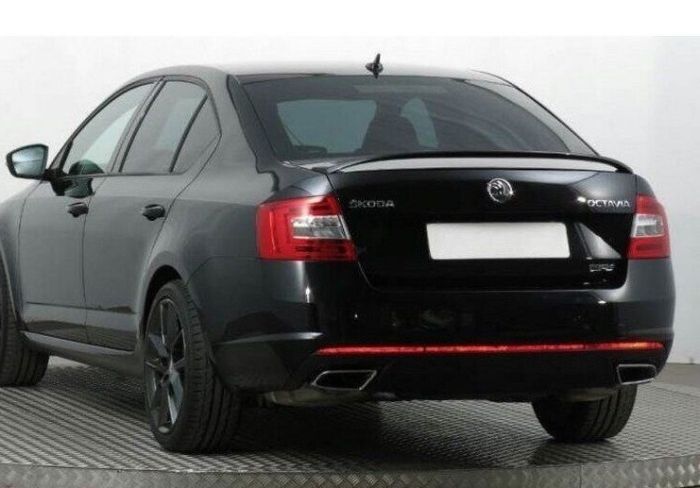Спойлер багажника Шкода Октавия А7 стиль RS ABS-пластик