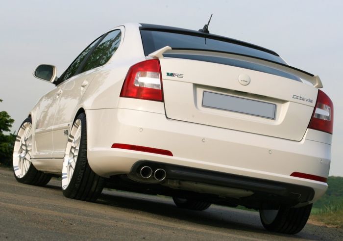 Спойлер багажника Skoda Superb 3 стиль RS ABS-пластик (15-19 г.в.)