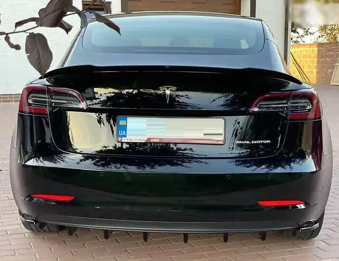 Спойлер багажника Tesla Model Y стиль Makston Design черный глянцевый (2020-...)
