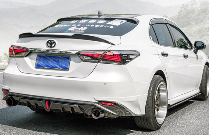 Спойлер багажника Toyota Camry 70 стиль М4 (ABS-пластик)