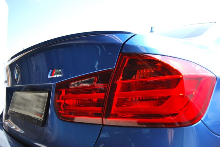 Спойлер BMW F30 стиль M3 (ABS-пластик)